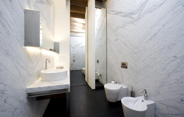 Marble-patterned bathroom in the Sand residence, designed by Sand Studios. Photo: Kenneth Probst Photography