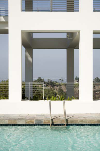 Detail from the LA luxury home pictured immediately above, designed by Ted Tokio Tanaka Architects. Photo: Claudio Santini